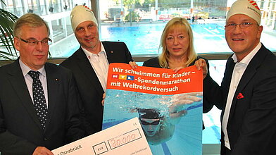 Osnabrücker Charity-Schwimm-Gemeinschaftsaktion für den RTL-Spendenmarathon
