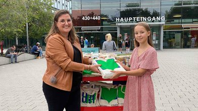 Die Thalia Buchhandlung und „RTL – Wir helfen Kindern“ unterstützen Bibliothek des Hopp-Kindertumorzentrums Heidelberg mit Buchspenden