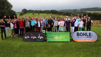 Bei der Charity Golf-Aktion im Im Golfclub Oberberg in Reichshof kamen 20.000 Euro zusammen.
